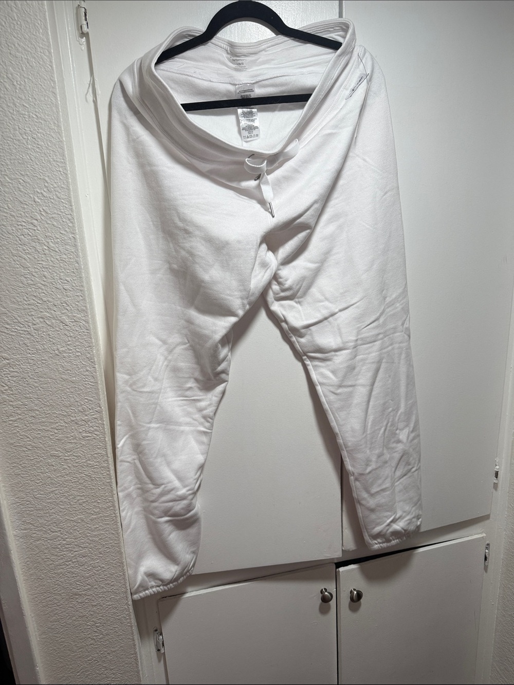 Women’s White Fleece Sweatpants - Cozy Everyday Lounge joggers